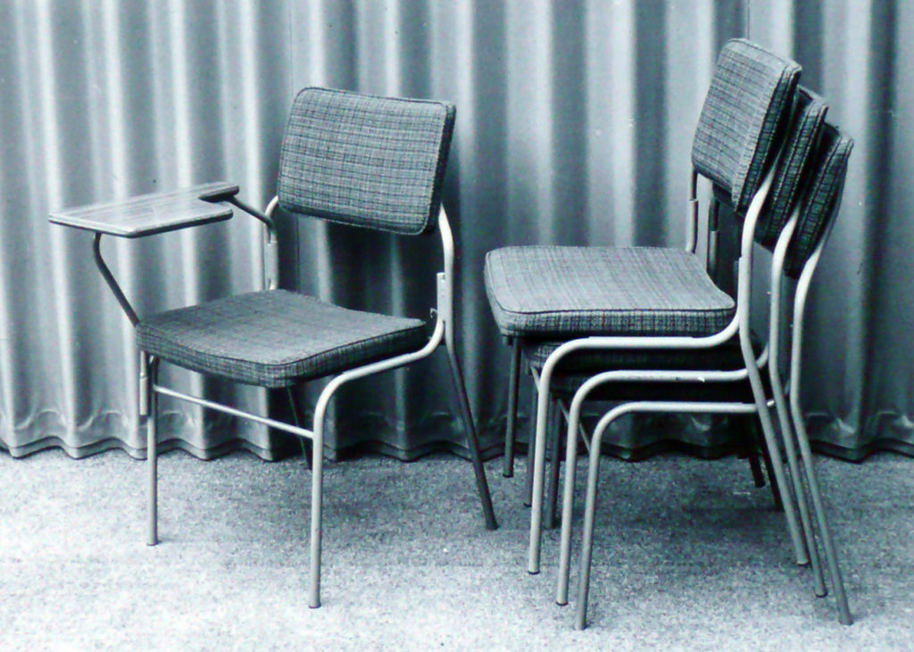 1959 STACKING CHAIRS W.TABLETS